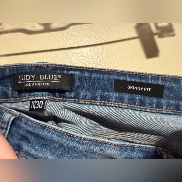 Judy Blue Jeans Women’s 11/30 Skinny Fit Denim Distressed JB88212 - Picture 9 of 10
